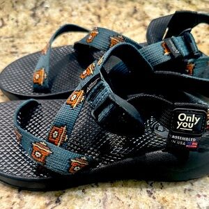 Chaco “Only You” Smokey Bear edition Sz. 4